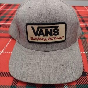 Vans grey snapback hat in good condition